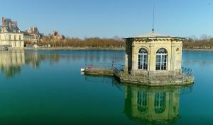 Le pavillon de l'étang au château de Fontainebleau 