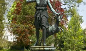 Statue of Diane at the Château de Fontainebleau
