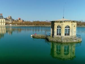 Le pavillon de l'étang au château de Fontainebleau 