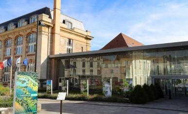 Façade du Conseil départemental de Seine-et-Marne